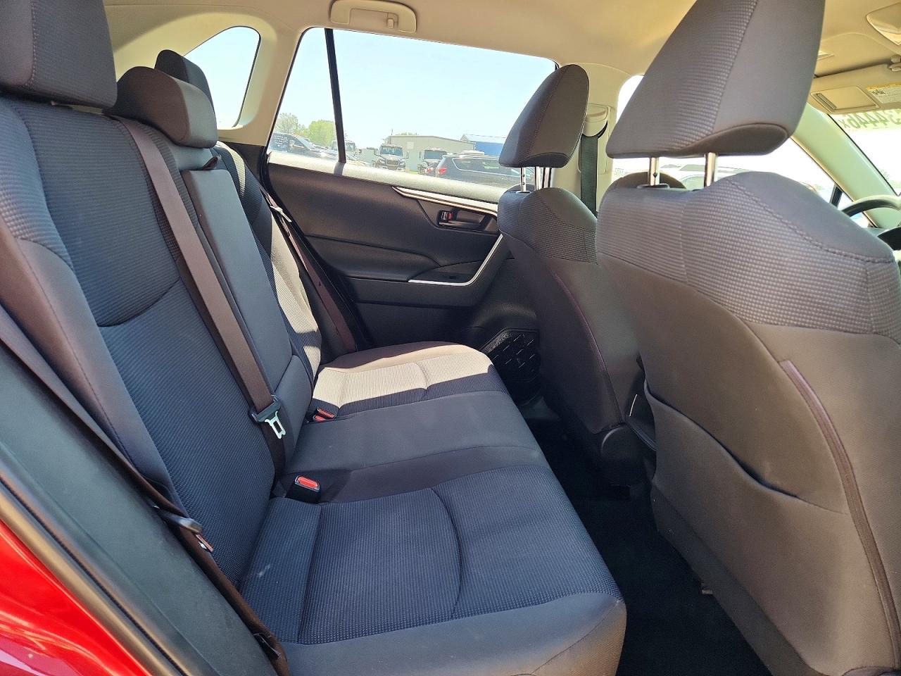 2019 TOYOTA RAV4 LE