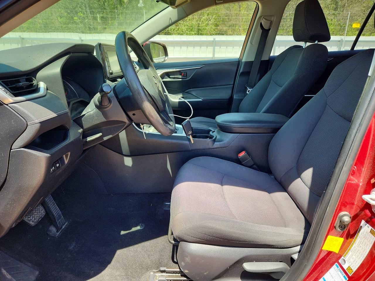2019 TOYOTA RAV4 LE