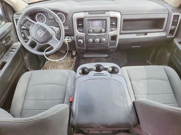 2024 RAM 1500 CLASSIC