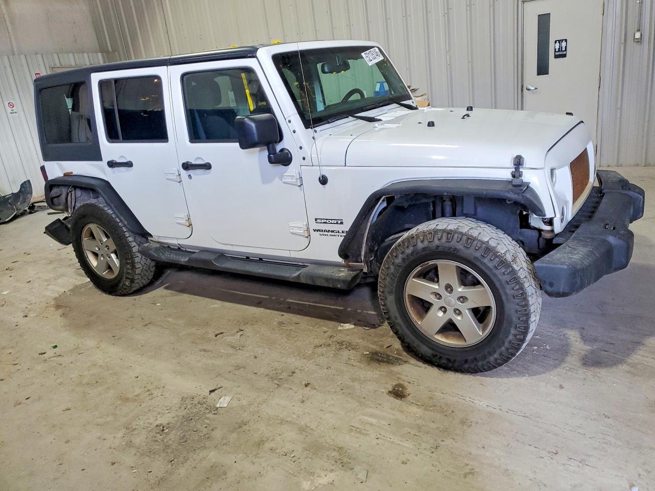 2017 JEEP WRANGLER UNLIMITED SPORT 4X4