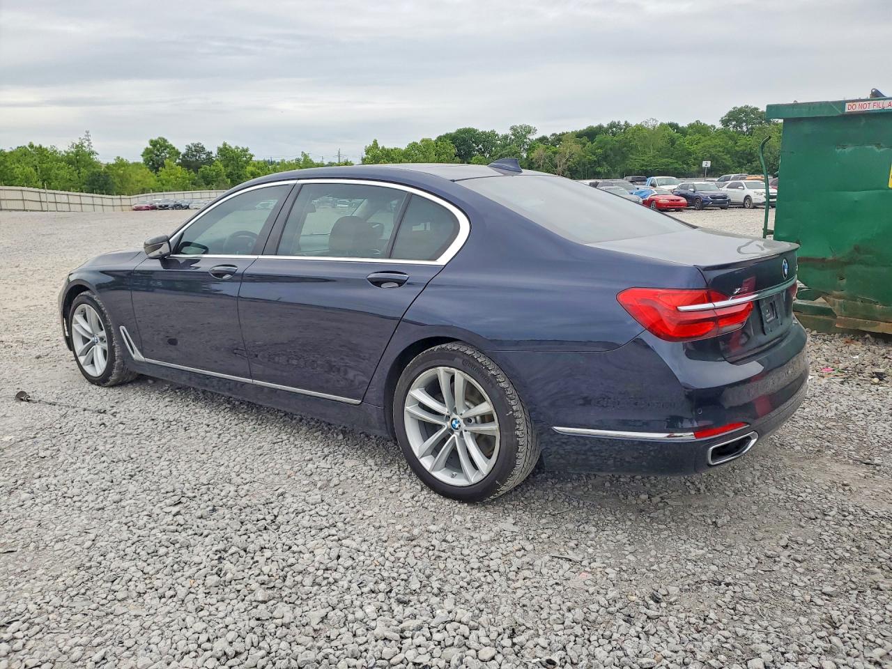 2016 BMW 750 xDrive
