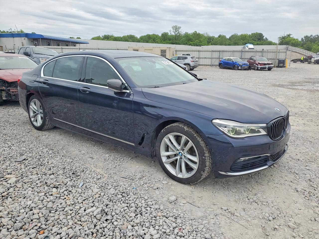 2016 BMW 750 xDrive