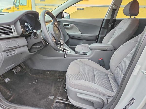 2017 KIA NIRO FE / LX / LX Tech