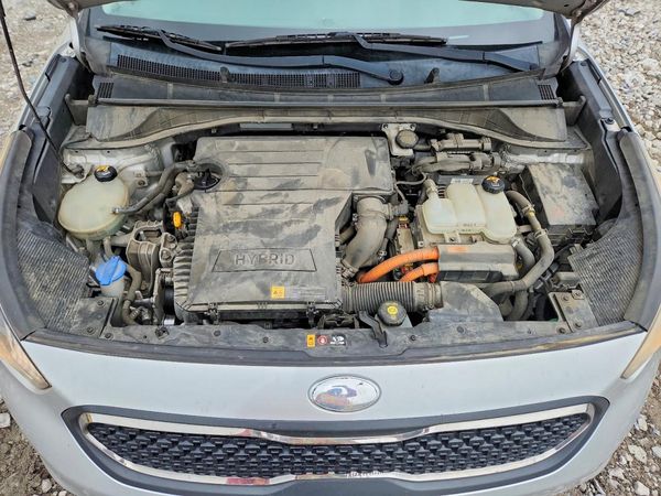 2017 KIA NIRO FE / LX / LX Tech