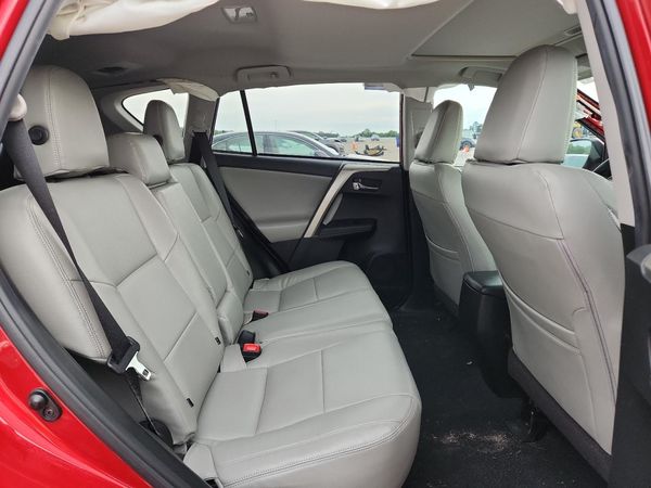 2015 TOYOTA RAV4 XLE (M Grade)
