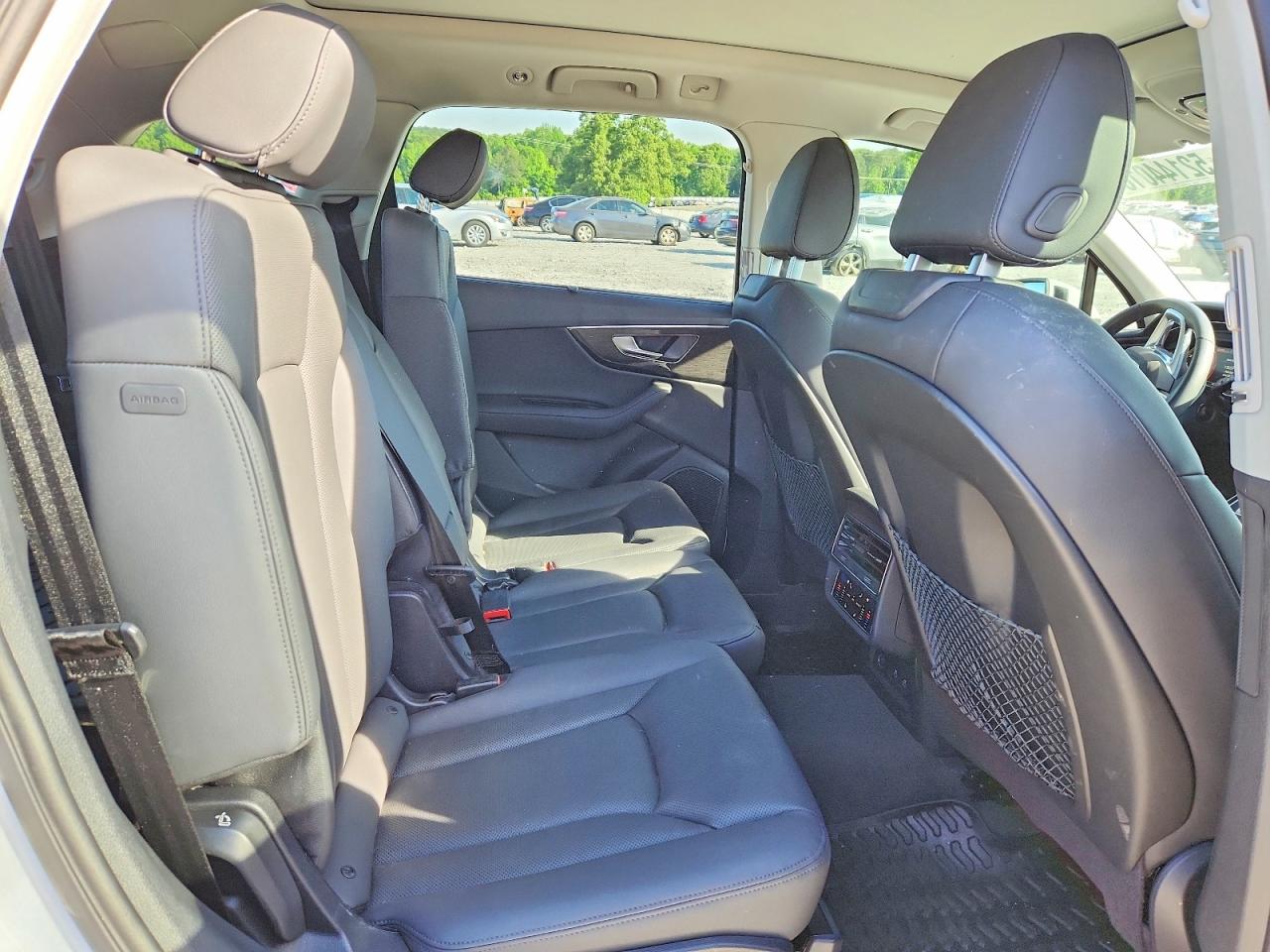 2024 AUDI Q7 quattro Premium Plus