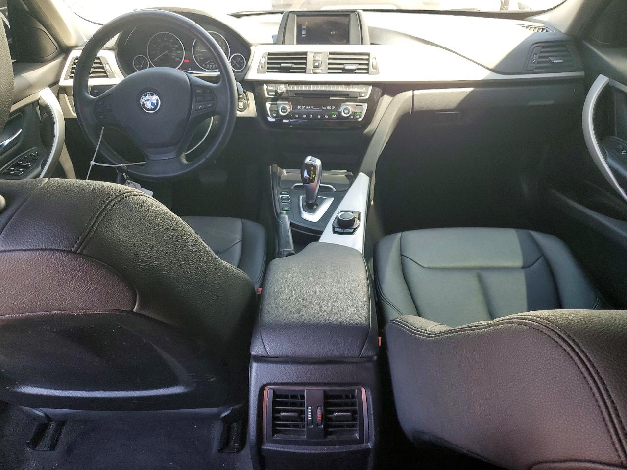 2018 BMW 320