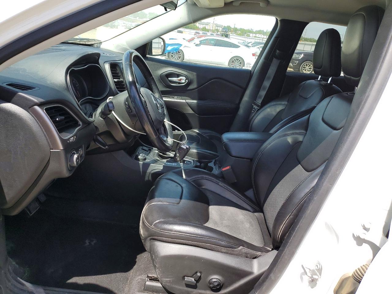 2019 JEEP CHEROKEE LATITUDE PLUS 4X4