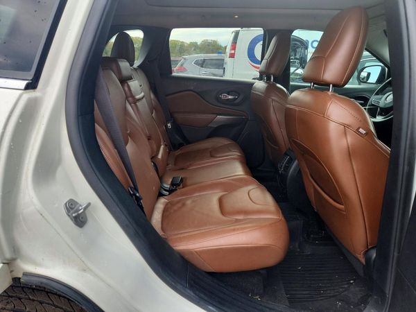 2019 JEEP CHEROKEE OVERLAND 4X4