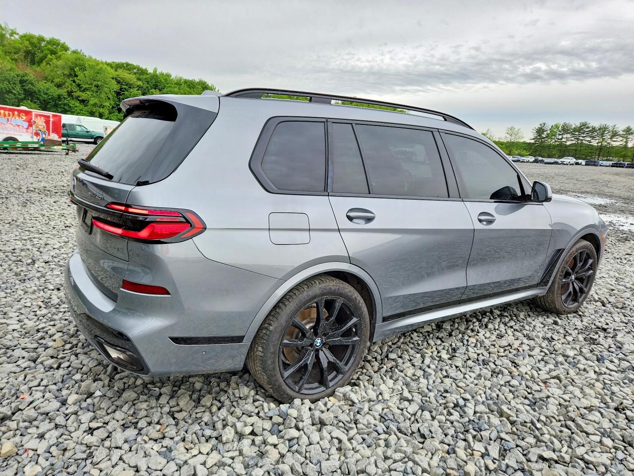 2024 BMW X7