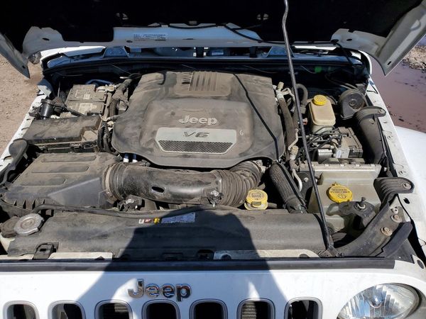 2016 JEEP WRANGLER UNLIMITED SAHARA 4X4