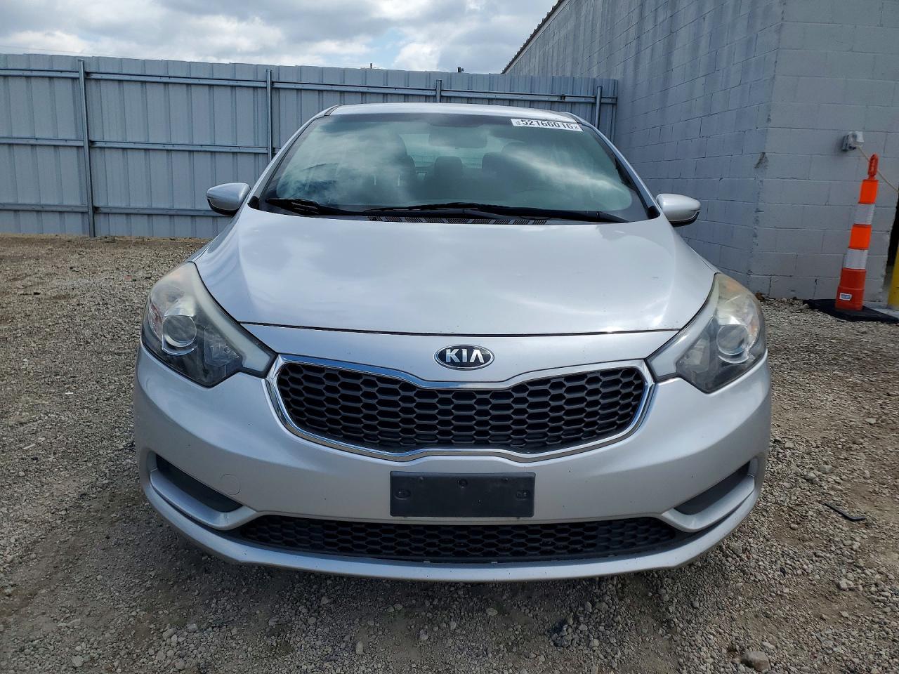 2016 KIA FORTE GL (Middle-Low Grade)