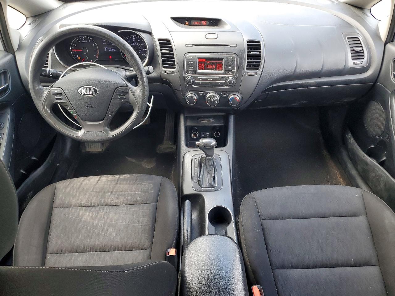 2016 KIA FORTE GL (Middle-Low Grade)