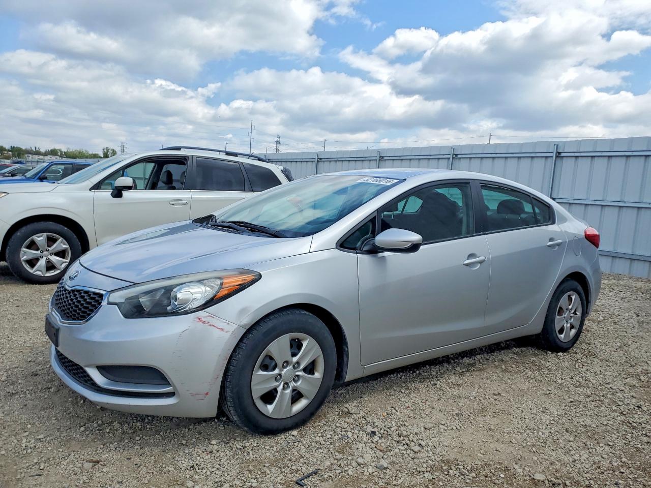 2016 KIA FORTE GL (Middle-Low Grade)