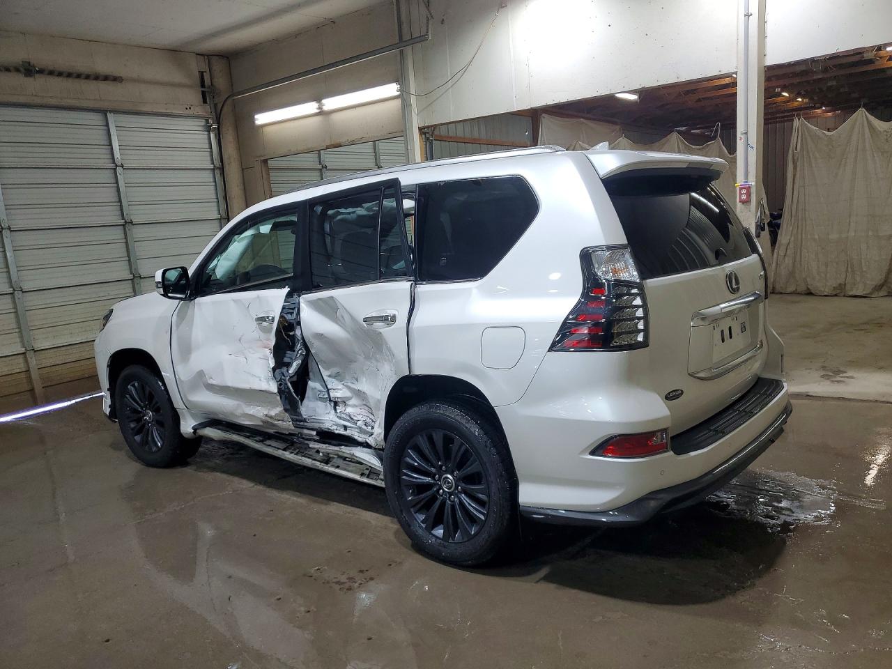 2023 LEXUS GX 460 Premium