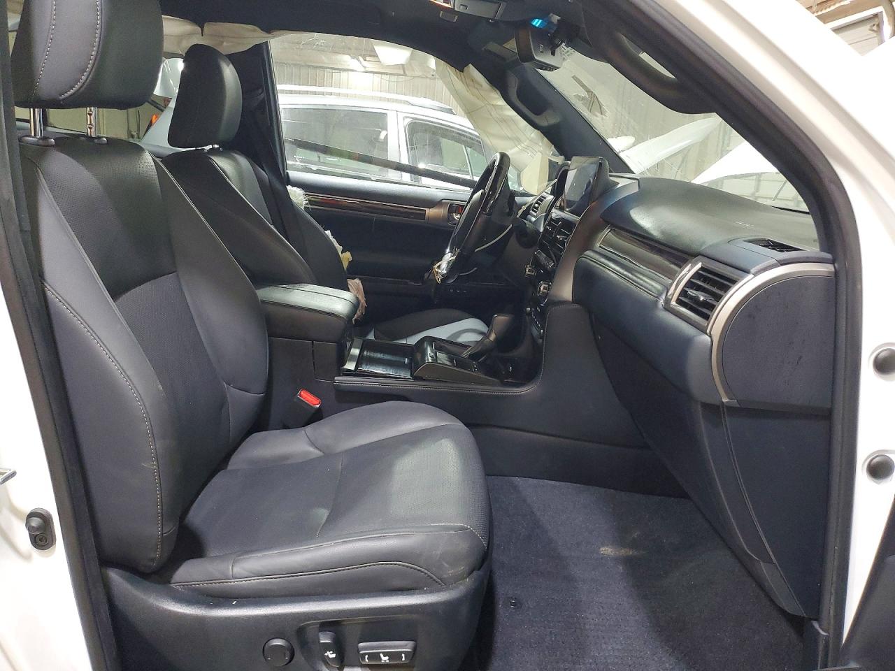 2023 LEXUS GX 460 Premium