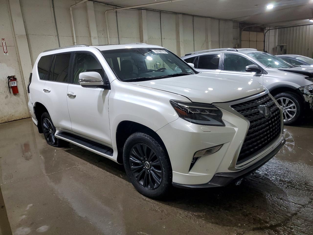 2023 LEXUS GX 460 Premium