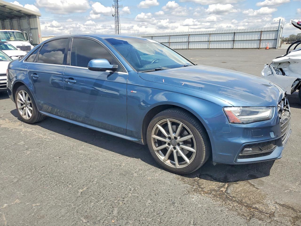 2015 AUDI A4 quattro Premium