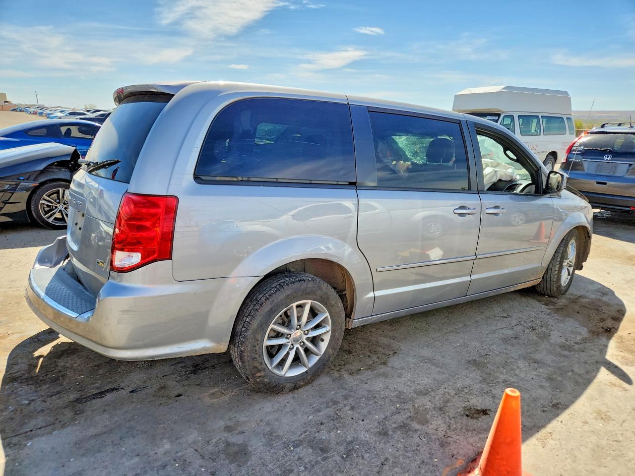 2016 DODGE GRAND CARAVAN SE