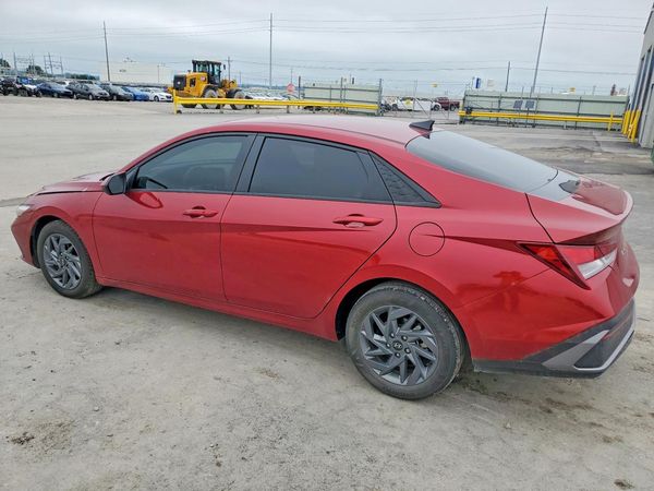 2024 HYUNDAI ELANTRA