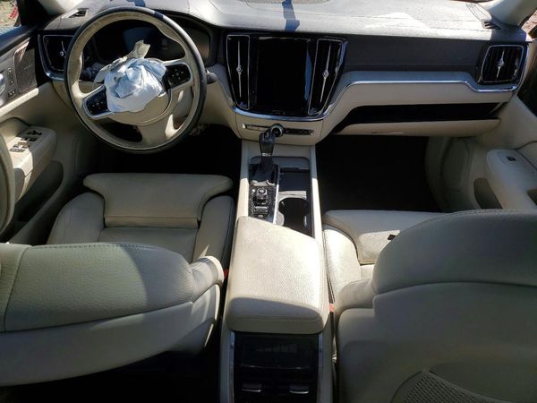 2021 VOLVO S60