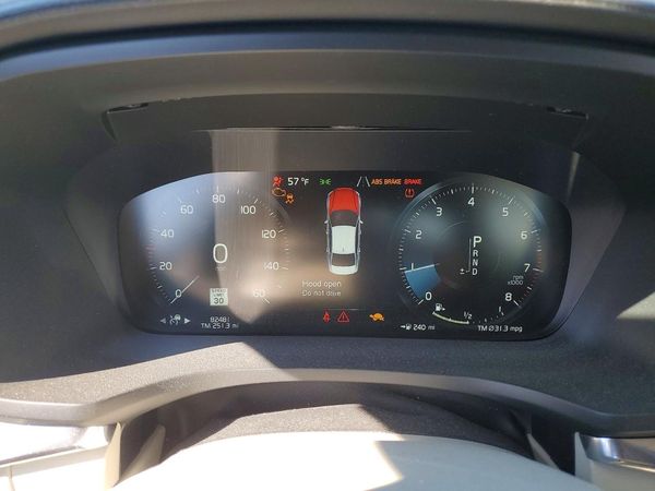 2021 VOLVO S60