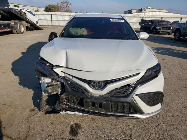 2023 TOYOTA CAMRY