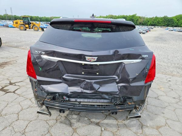 2017 CADILLAC XT5 Base
