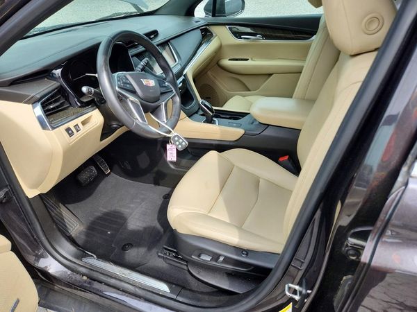2017 CADILLAC XT5 Base