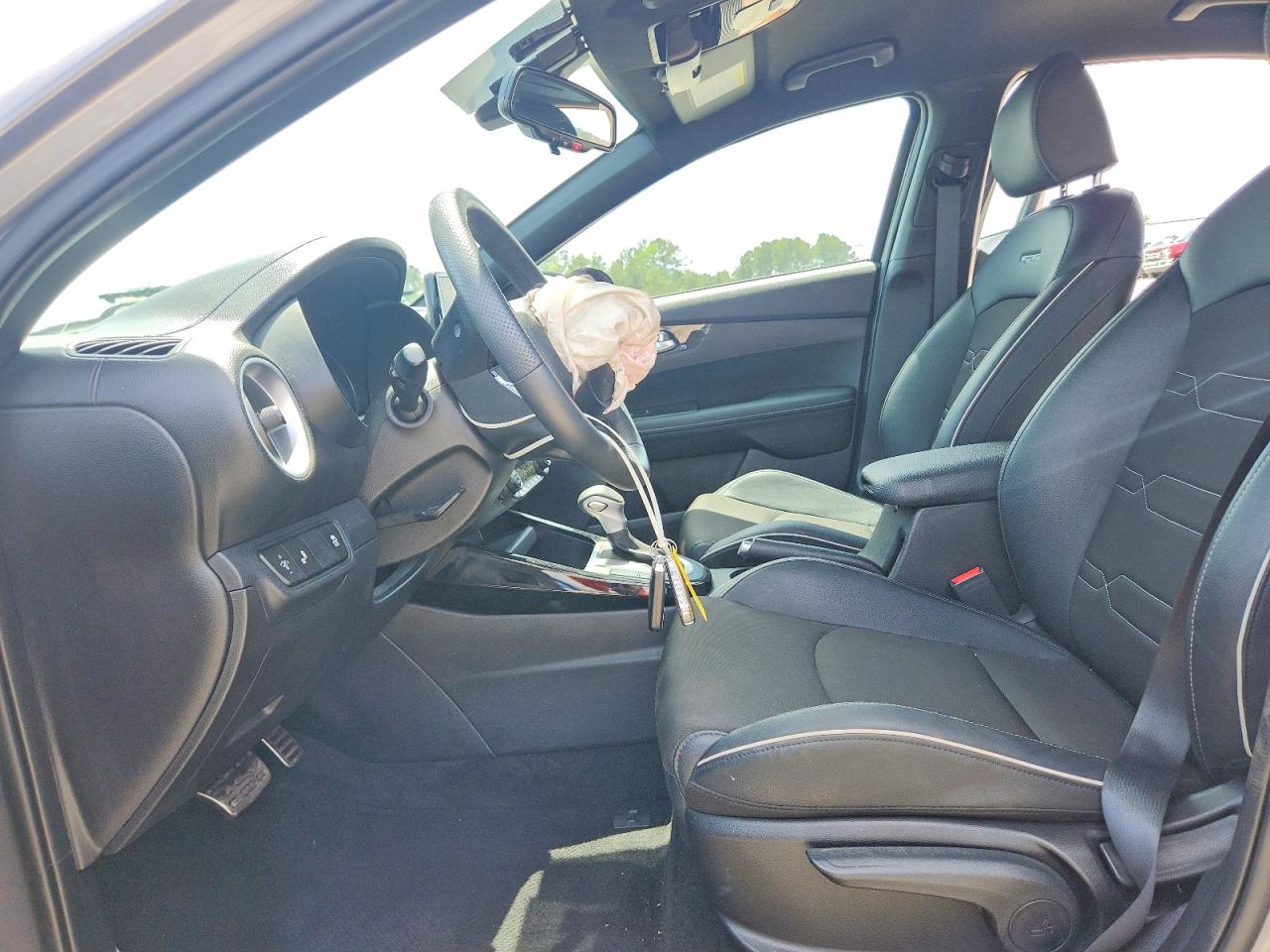 2023 KIA FORTE GT Line
