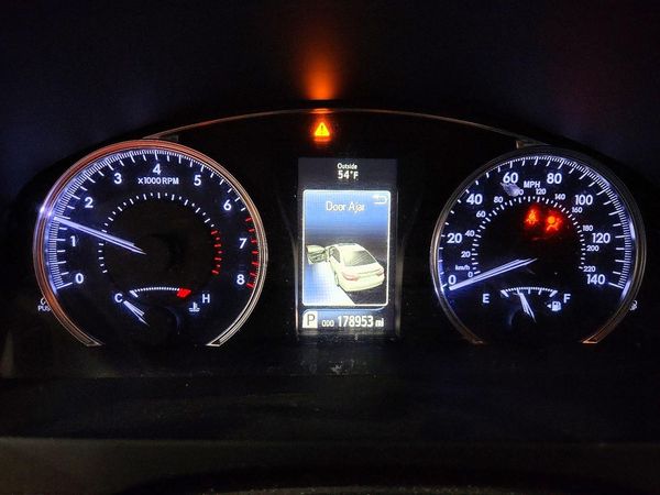 2016 TOYOTA CAMRY