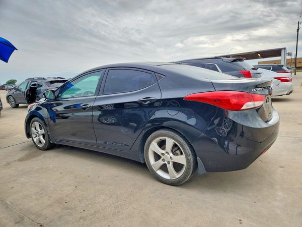 2013 HYUNDAI ELANTRA