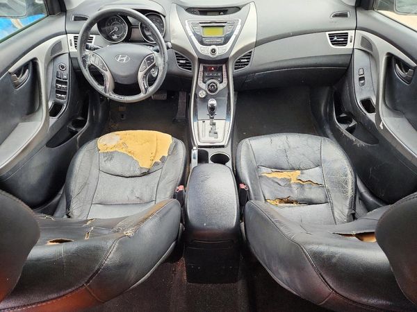 2013 HYUNDAI ELANTRA