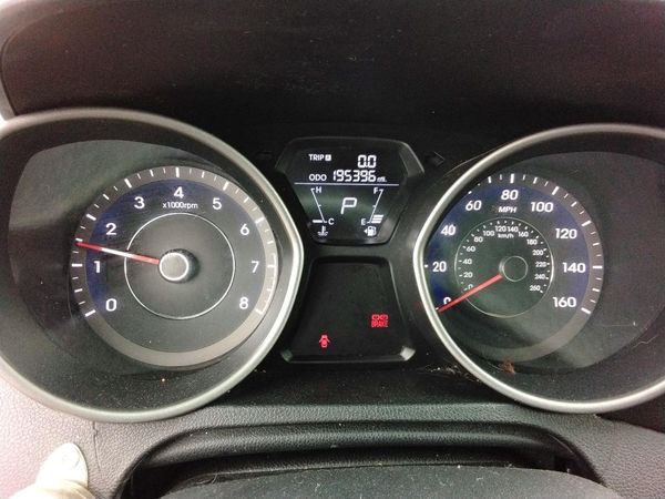 2013 HYUNDAI ELANTRA