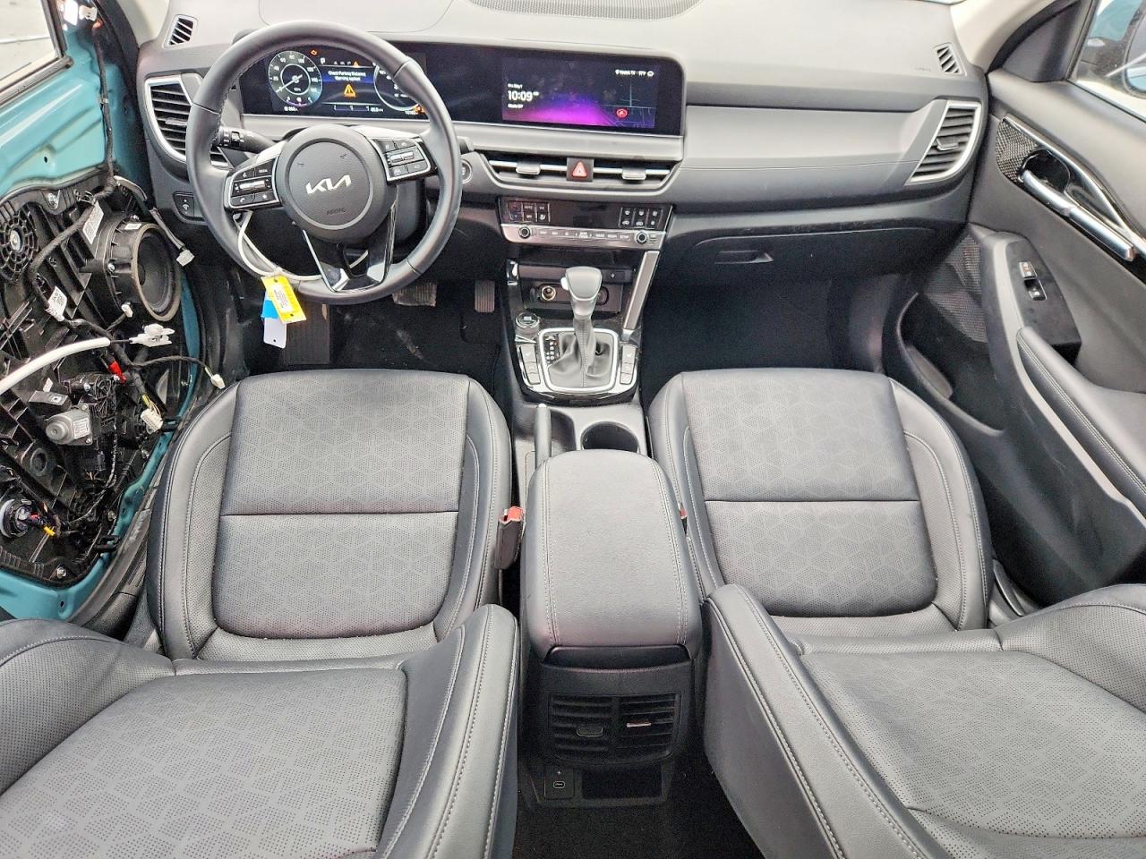 2025 KIA SELTOS EX