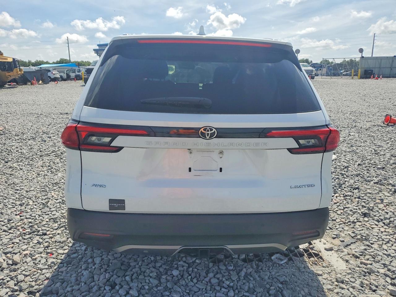 2024 TOYOTA GRAND HIGHLANDER