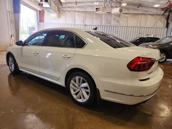 2018 VOLKSWAGEN PASSAT
