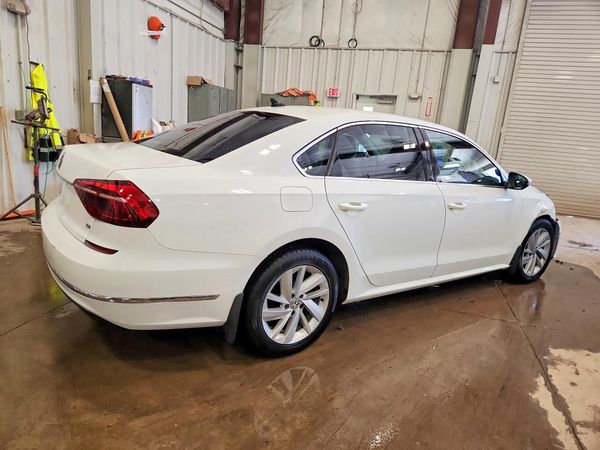 2018 VOLKSWAGEN PASSAT