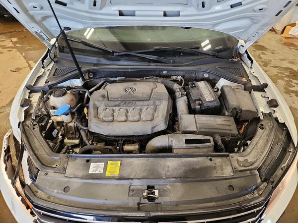 2018 VOLKSWAGEN PASSAT