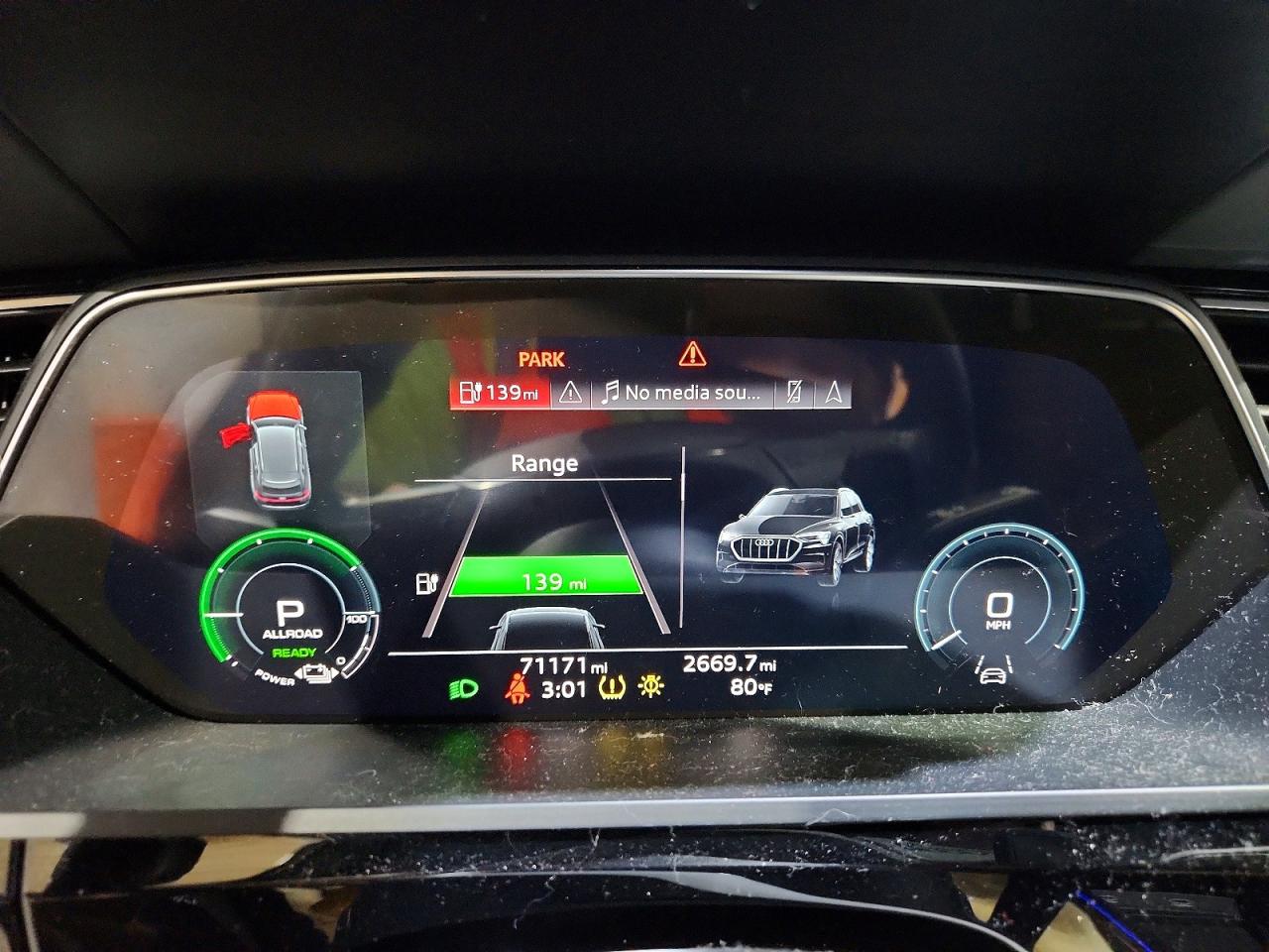2022 AUDI E-TRON quattro Chronos