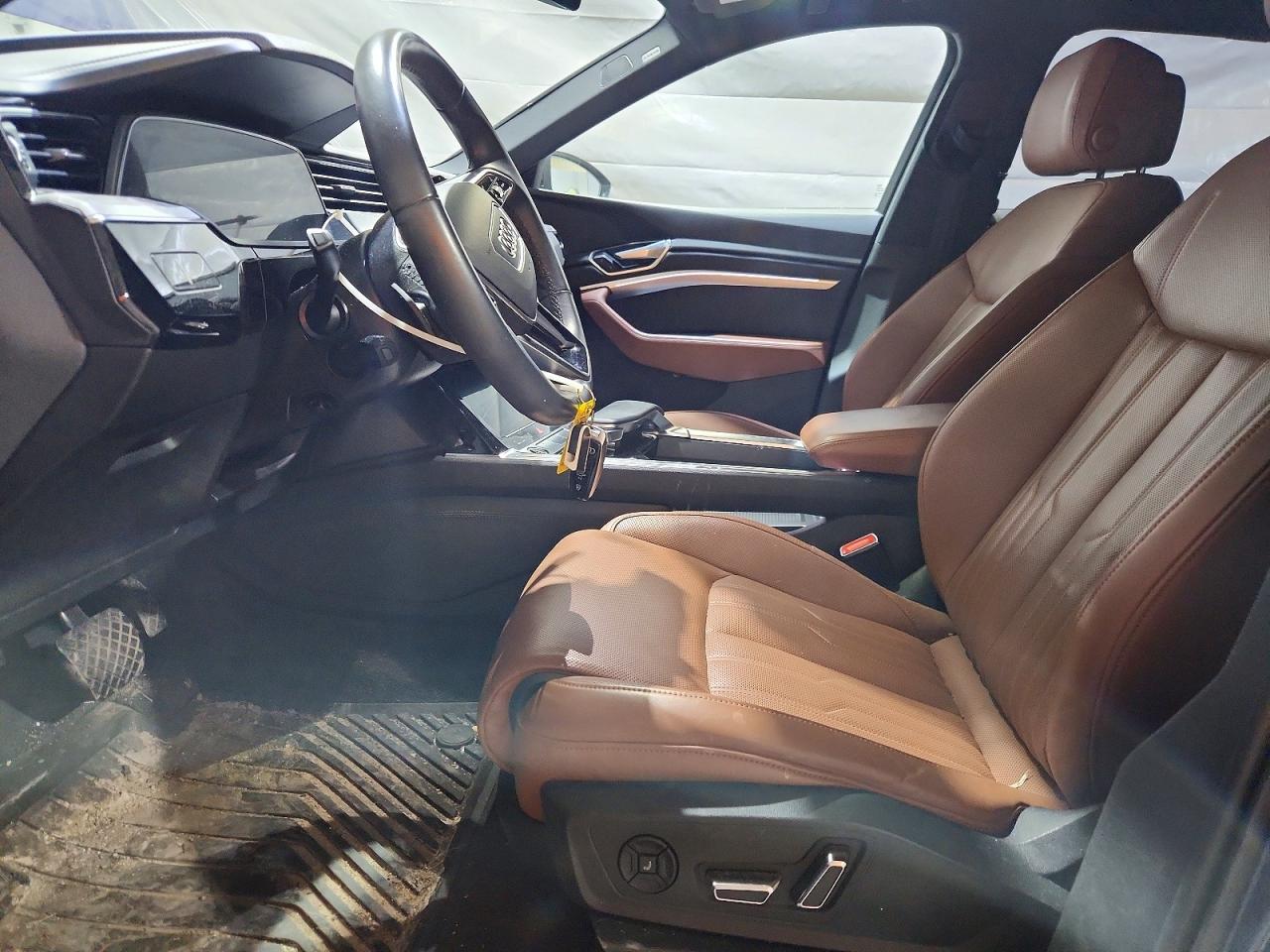 2022 AUDI E-TRON quattro Chronos