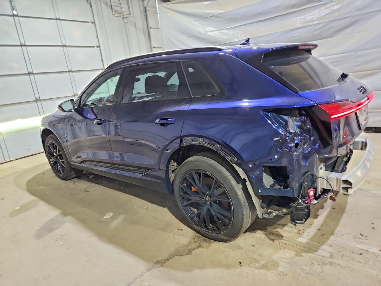 2022 AUDI E-TRON quattro Chronos