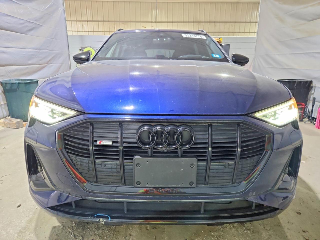 2022 AUDI E-TRON quattro Chronos