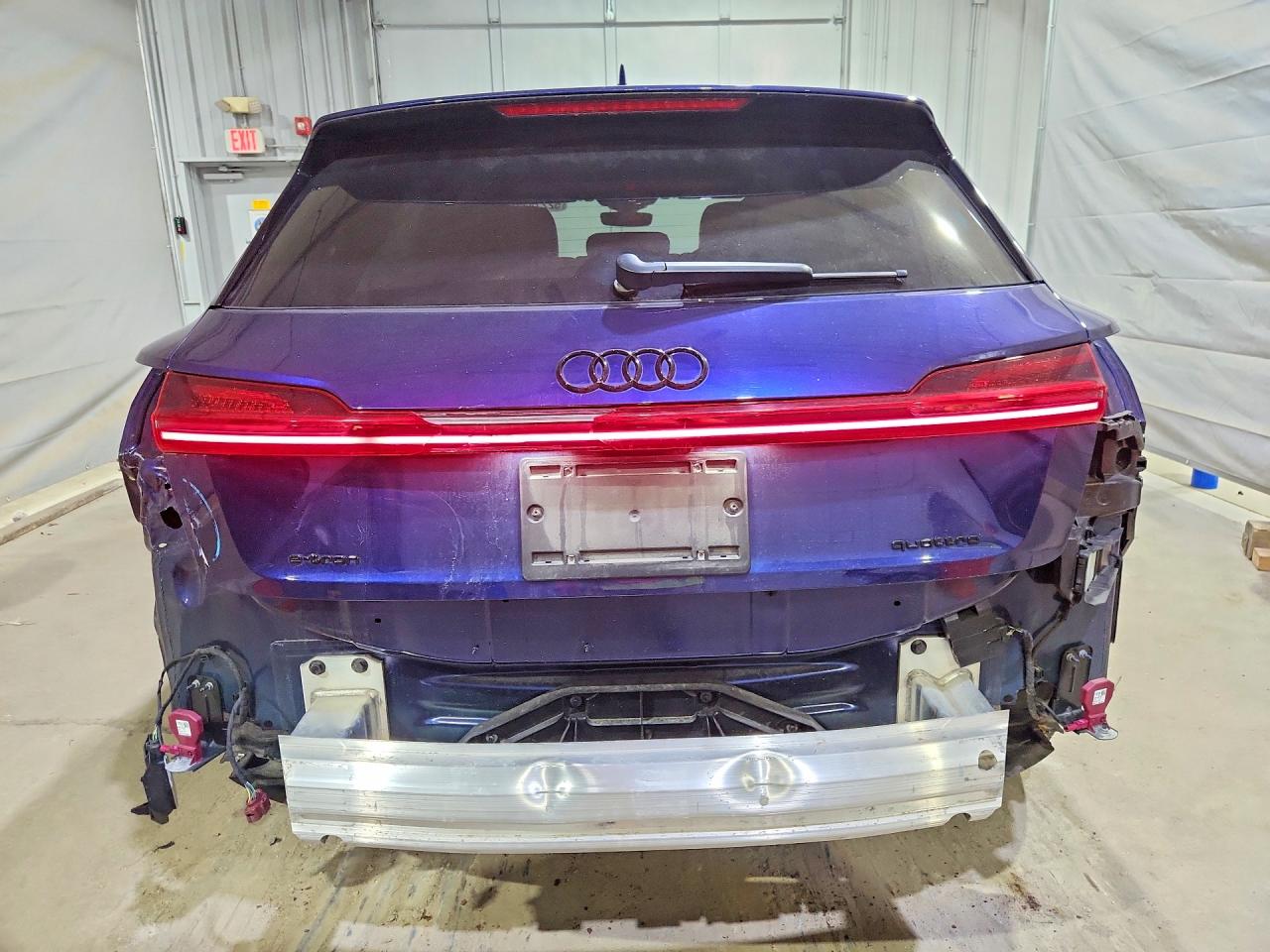 2022 AUDI E-TRON quattro Chronos