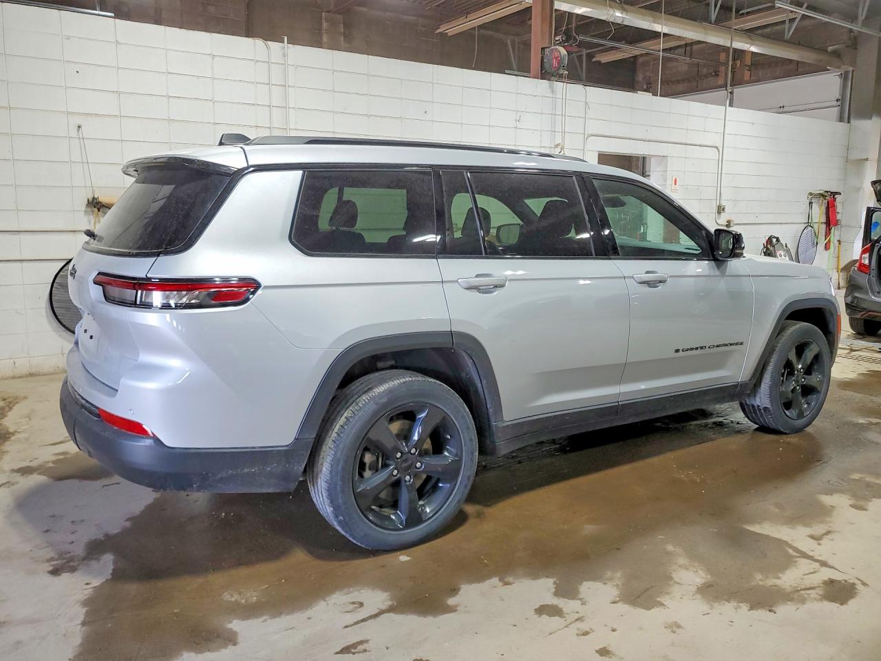 2021 JEEP GRAND CHEROKEE L LAREDO 4X4
