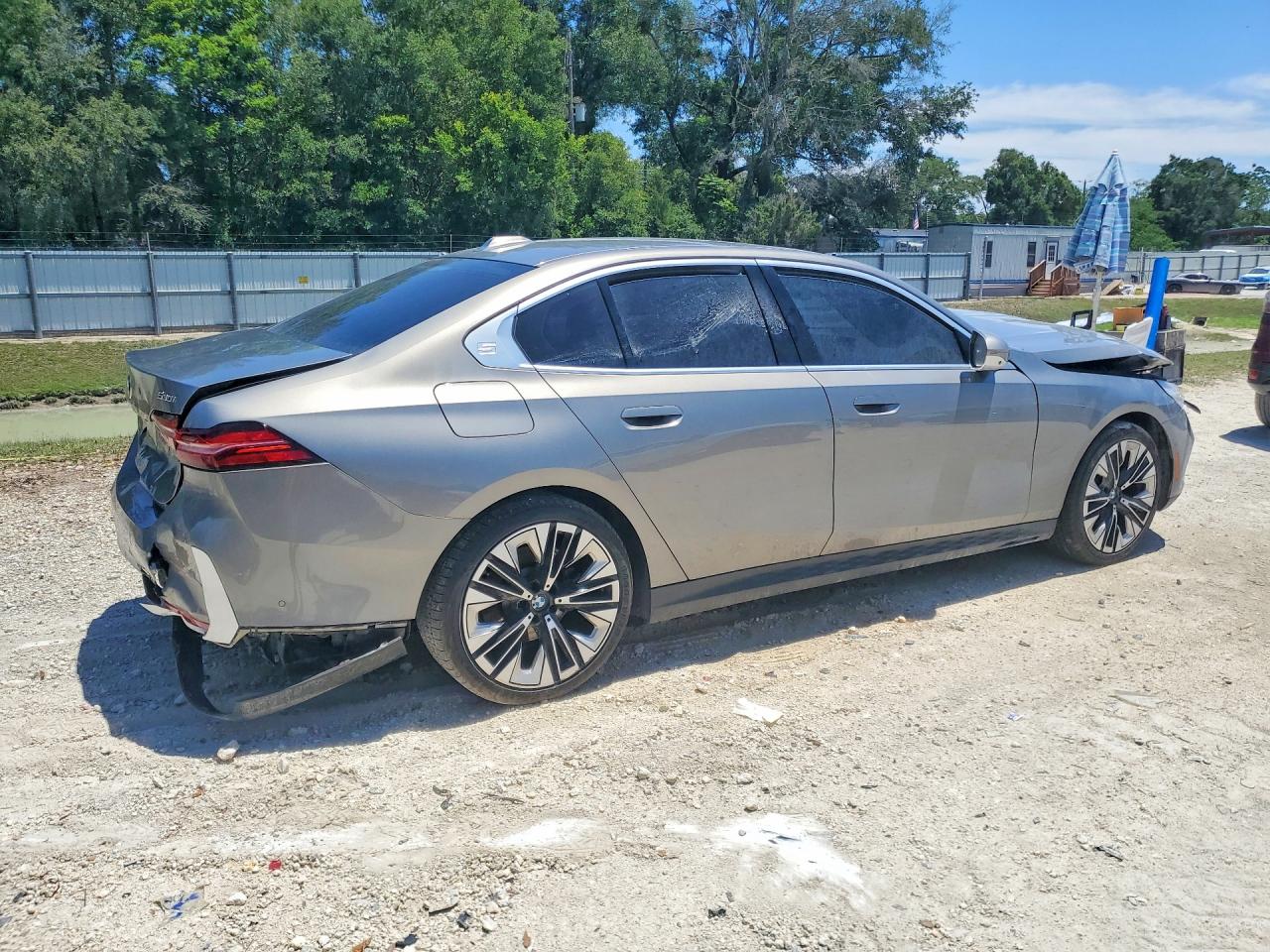 2024 BMW 530