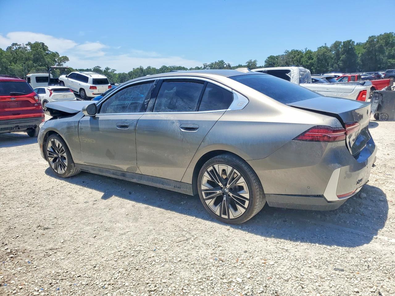 2024 BMW 530