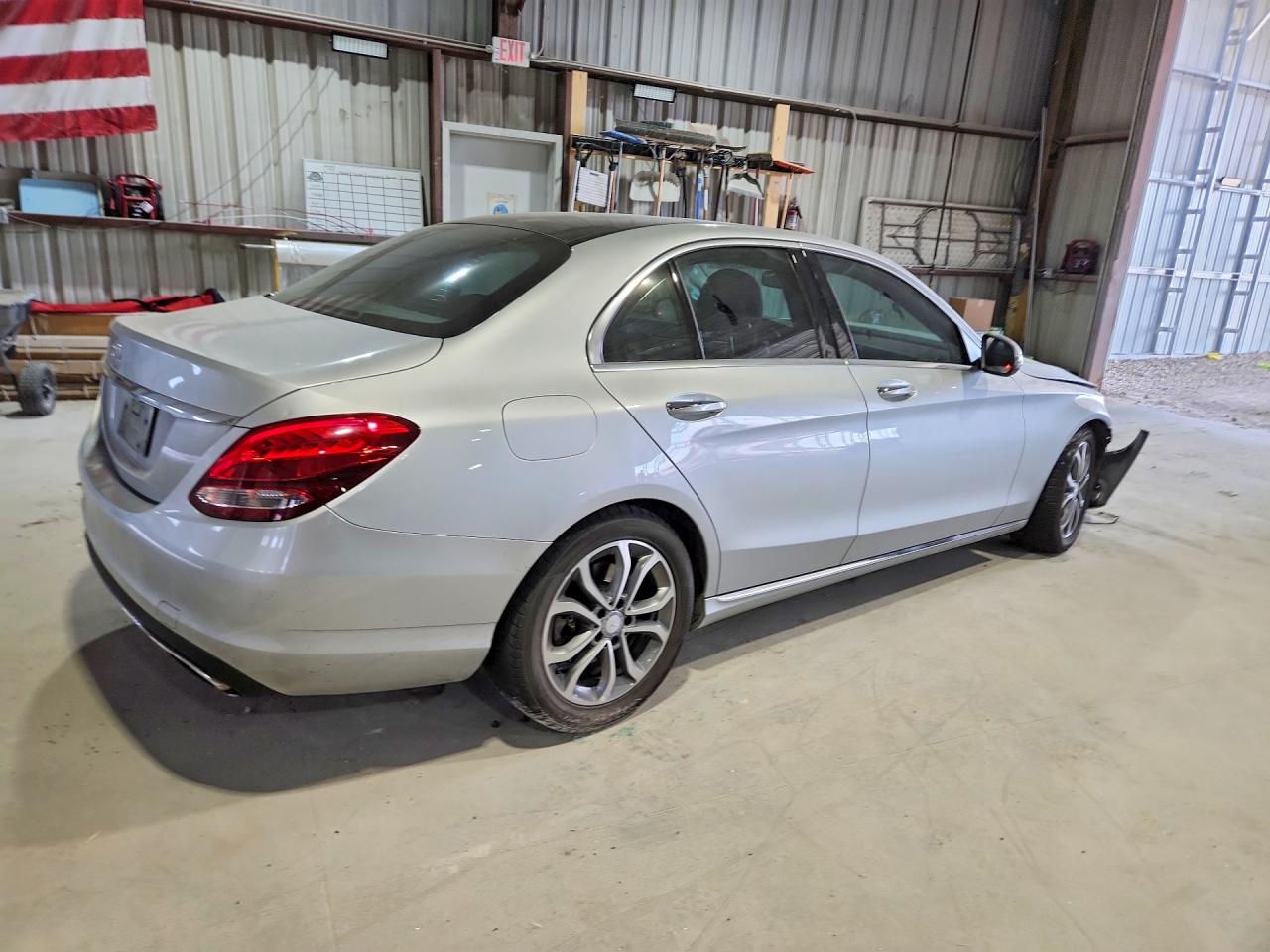 2016 MERCEDES-BENZ C C300