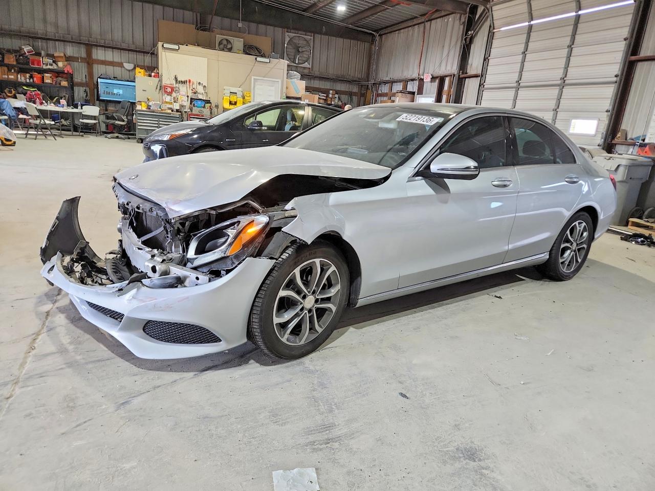 2016 MERCEDES-BENZ C C300