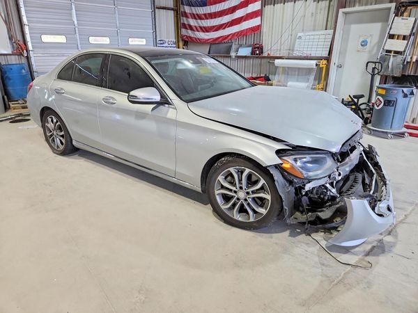2016 MERCEDES-BENZ C C300